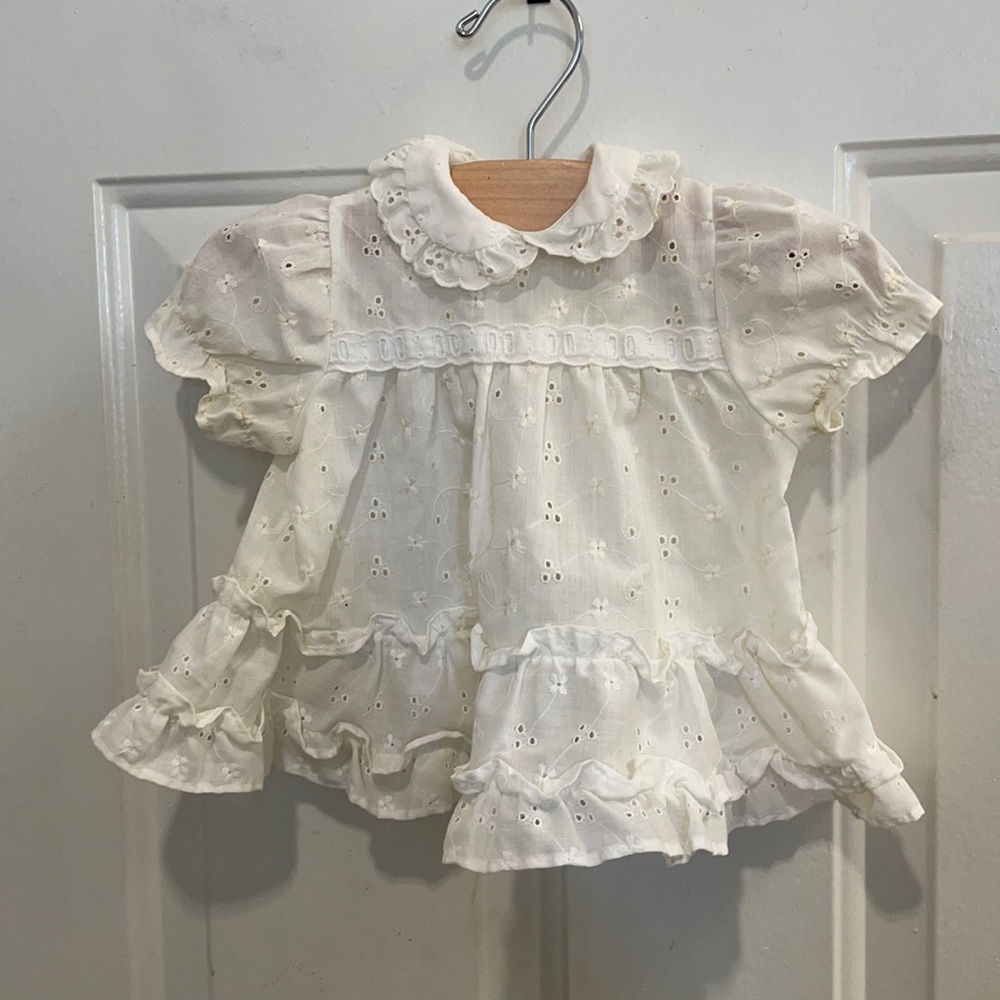 Vintage off-white eyelit baby dress 3-6 months